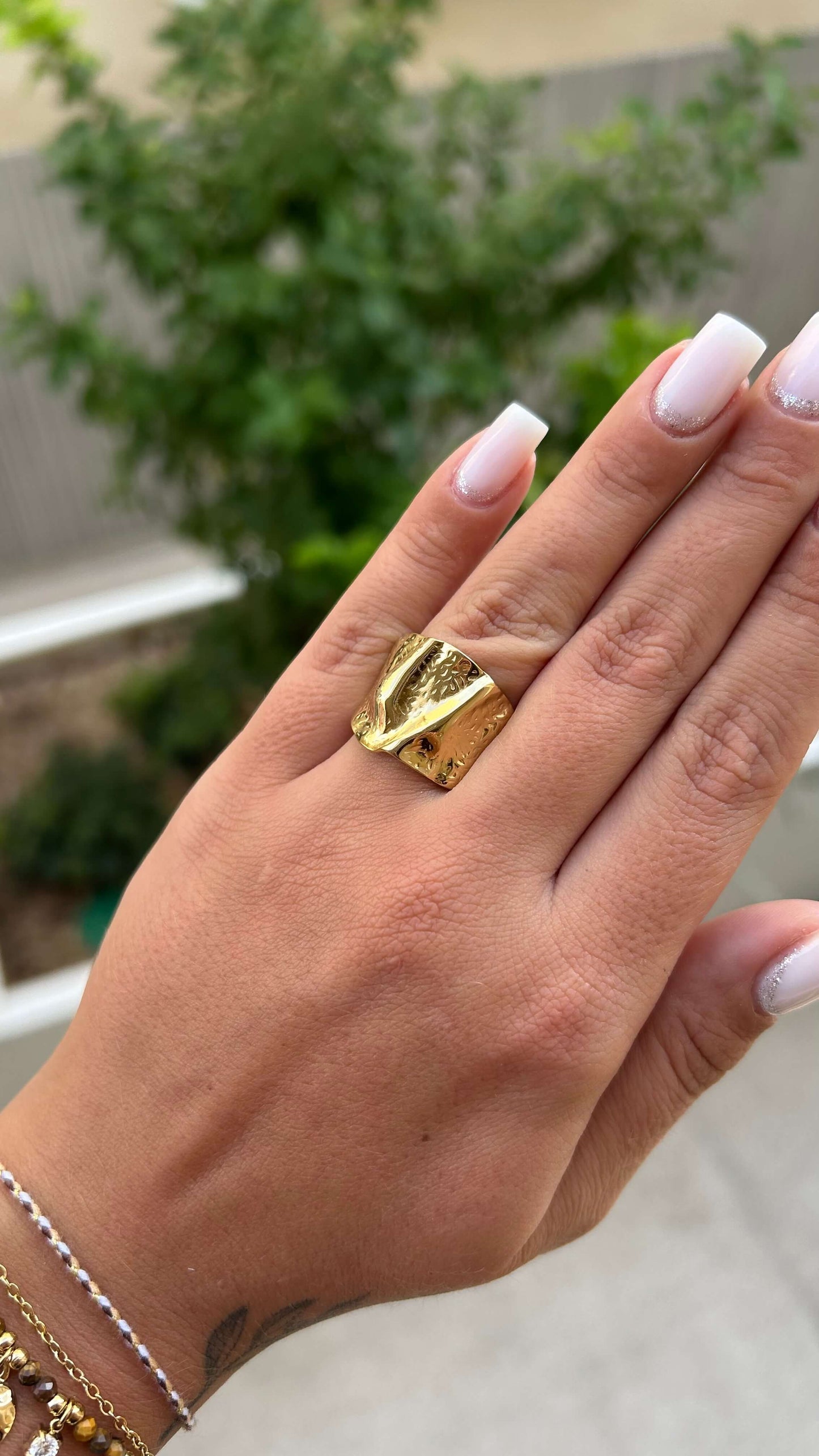 bague jess or porté