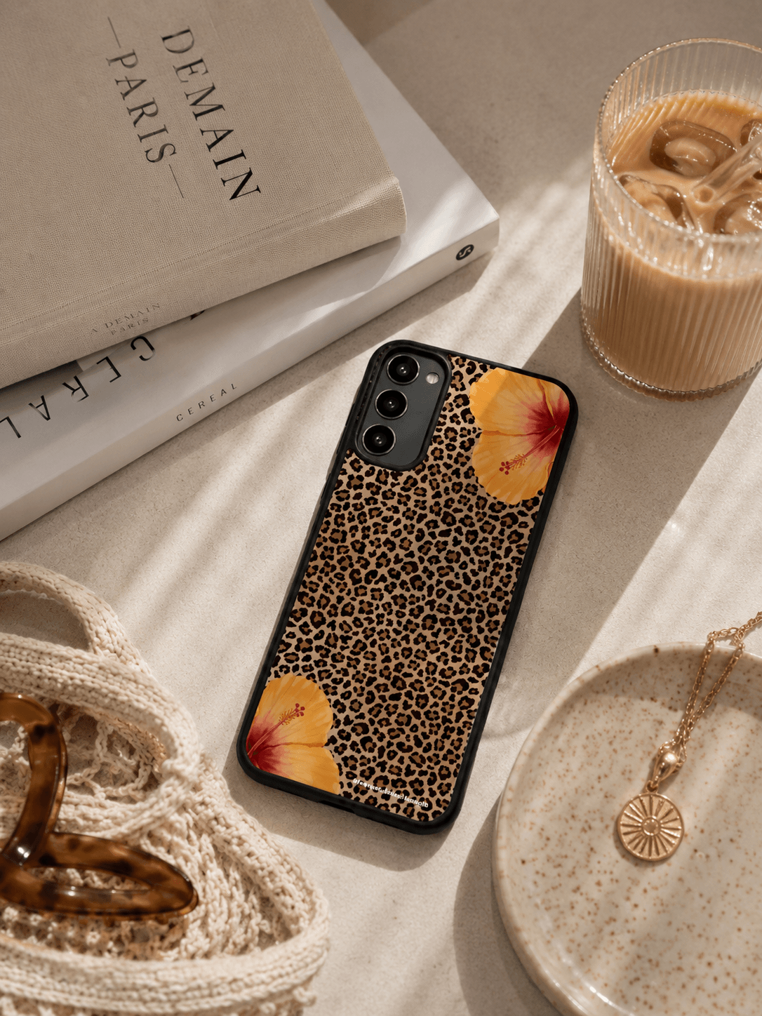 Coque de téléphone Safari, sur bureau