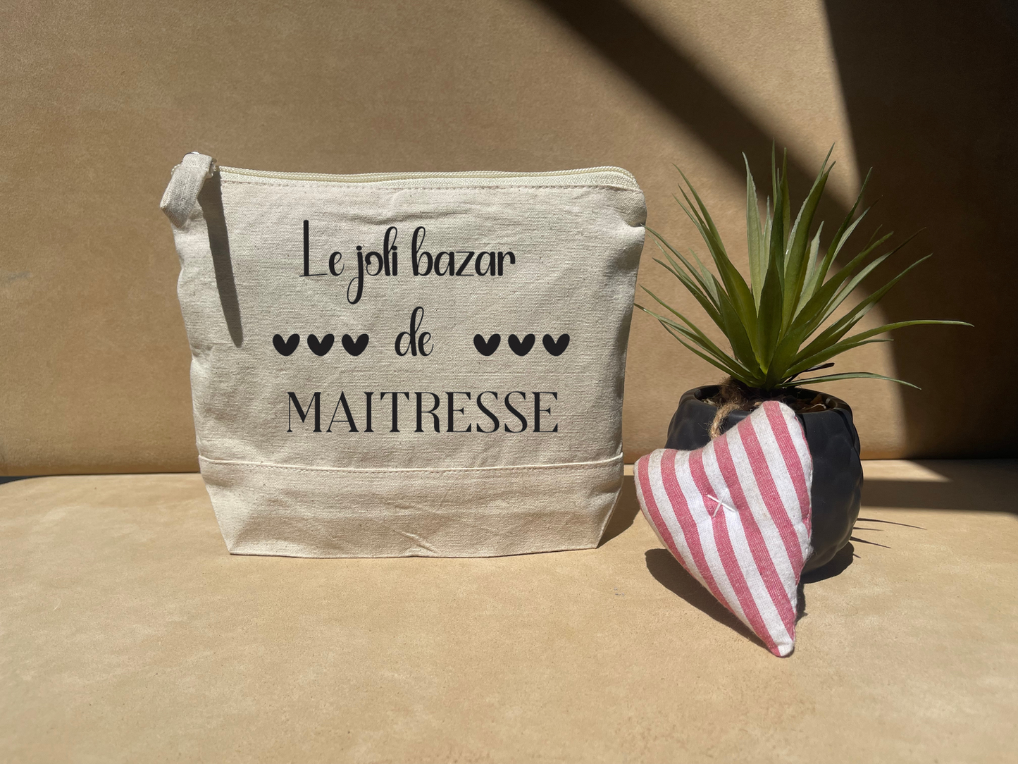 Pochette le joli bazar de maitresse - Mademoiselle Louloute