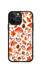 Coque de téléphone Octobre sur fond clair avec champignons rouges, feuilles orangées, pommes de pin et nœuds roses.