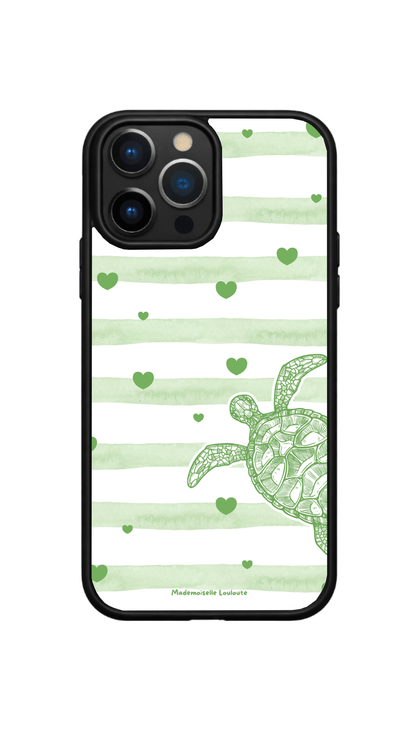 Coque de téléphone Naya de la collection Beaux Jours avec rayures vert d'eau, petits cœurs et tortue marine.