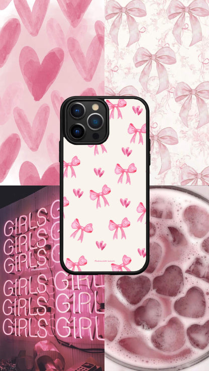 Coque Pinky, noeud et coeur rose. Fond moodboard 