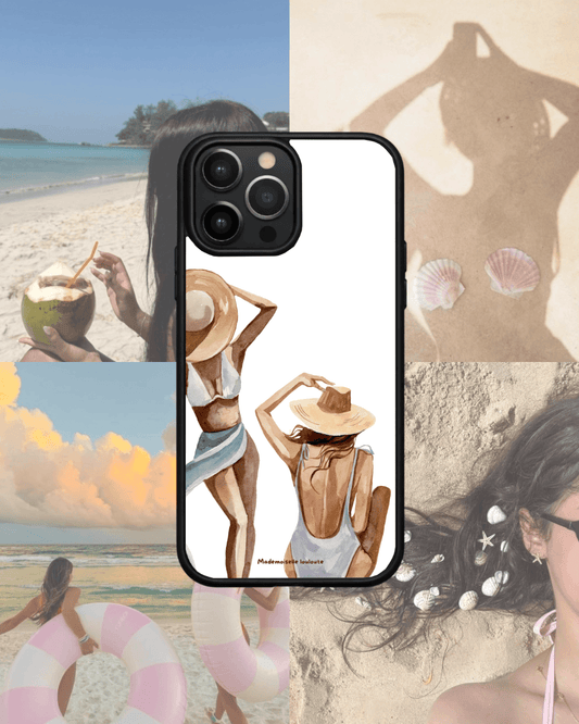 Coque de téléphone Sunset Girls avec illustration aquarelle de deux femmes à la plage portant des chapeaux de paille, inspirée des vacances et de l'été.
